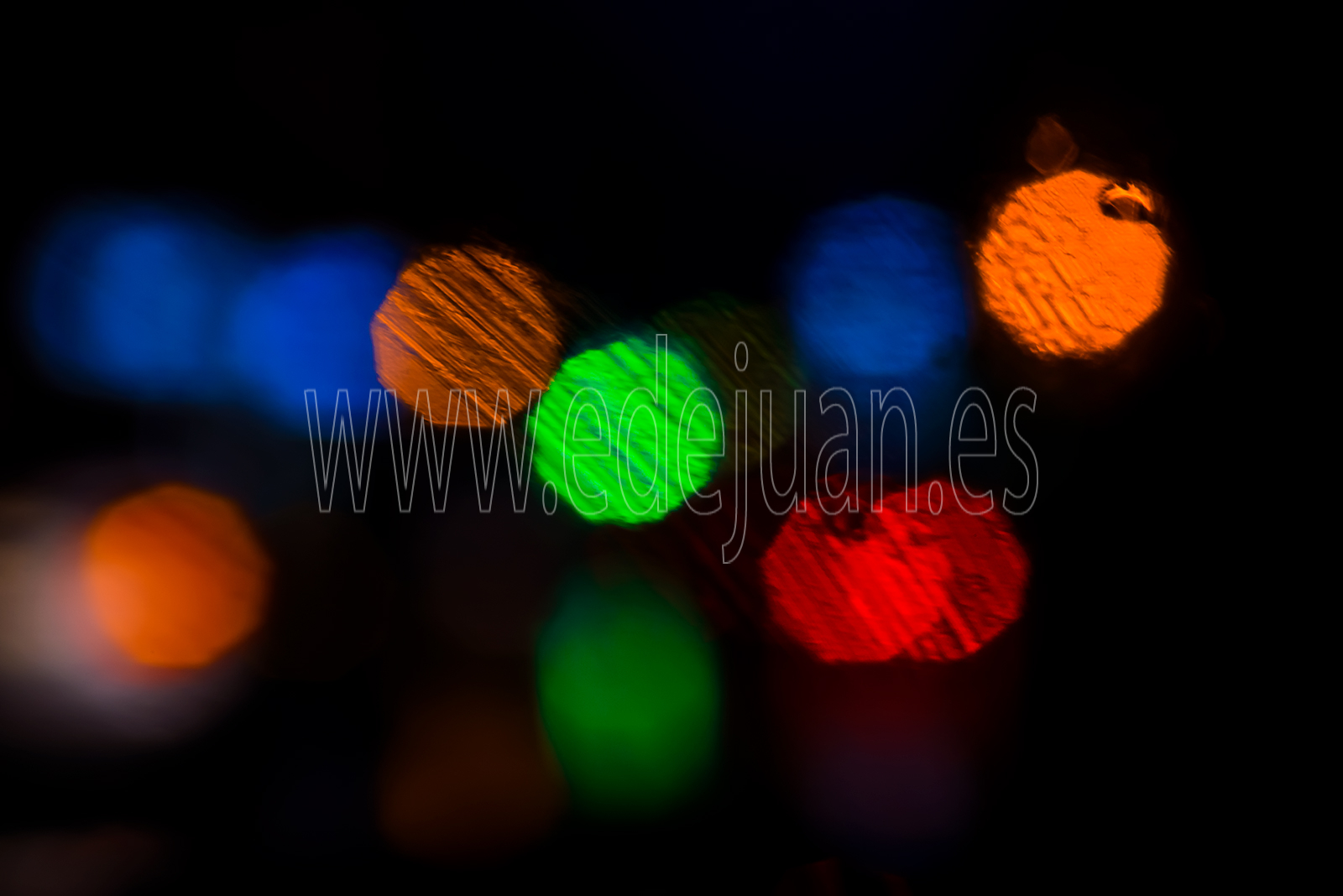 Fotografía abstracta de desfonque de luces de colores